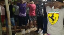 PM e Vigilância Sanitária encerram festa com aglomeração e adolescentes consumindo bebida alcoólica