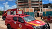 Bombeiros resgatam homem que caiu de andaime de 2,5 metros de altura