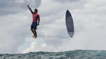 Adversário de Gabriel Medina, Jack Robinson polemiza nas redes sociais ao ‘imitar’ clique viral