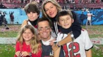 Após admitir ter ‘estragado’ como pai, Tom Brady posa com filho em jogo da NBA